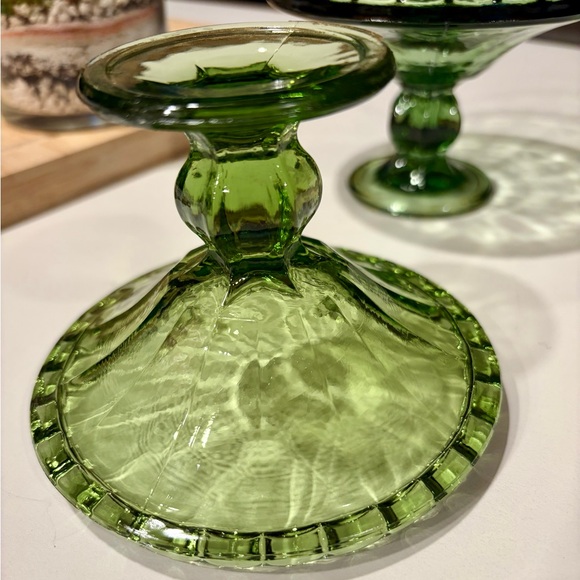 Pair of Vintage green Glass Pedestal Dish Candy Dish Jewelry Dish - Picture 3 of 6
